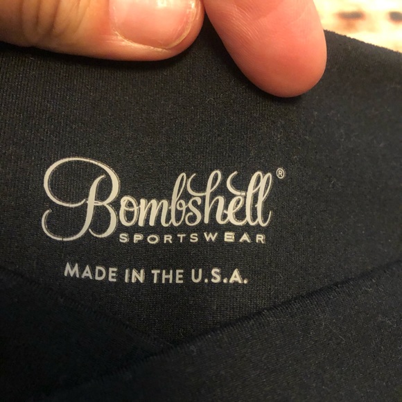 🖤SOLD🖤Like new bombshell contour leggings - Picture 4 of 7